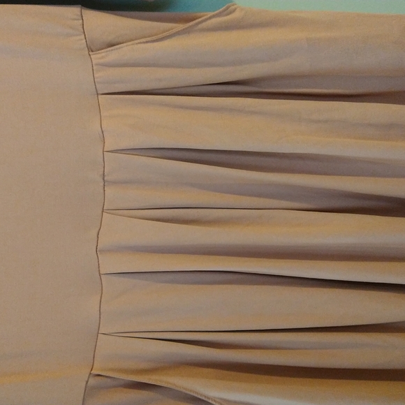 Dress - Picture 4 of 7